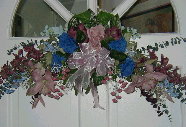 silk flowers, silk, floral arrangements, wall hangings, baskets, interior decorations, flowers, custom made, hand made, wreaths, swags, water cans, tea cups, collectibles, interior decoraters, artifical plants, artifical flowers, fake plants, fake flowers