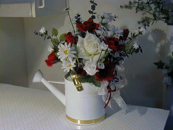 silk flowers, silk, floral arrangements, wall hangings, baskets, interior decorations, flowers, custom made, hand made, wreaths, swags, water cans, tea cups, collectibles, interior decoraters, artifical plants, artifical flowers, fake plants, fake flowers