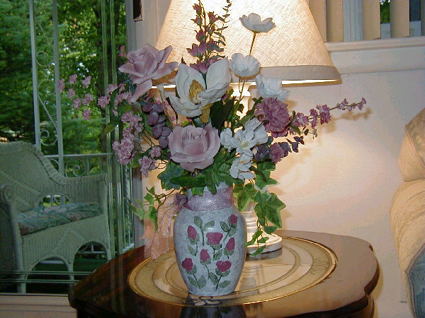 silk flowers, silk, floral arrangements, wall hangings, baskets, interior decorations, flowers, custom made, hand made, wreaths, swags, water cans, tea cups, collectibles, interior decoraters, artifical plants, artifical flowers, fake plants, fake flowers