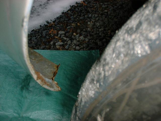 Trimmed the front lower corner of the front fenders