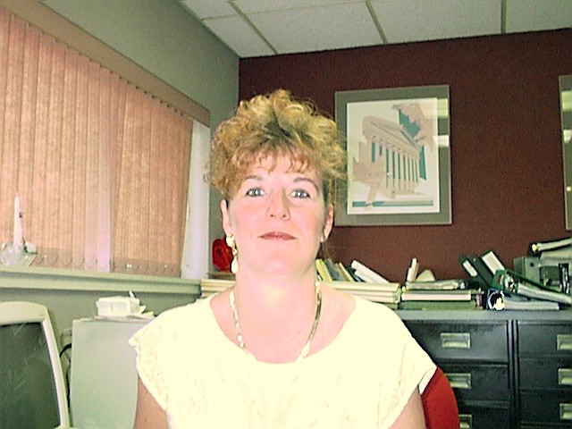 lynn.jpg (73226 bytes)